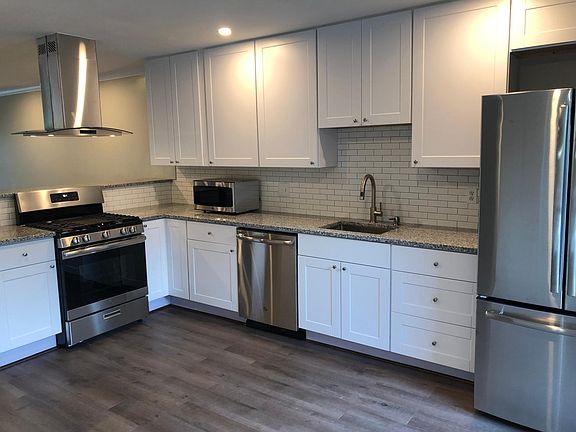 2nd image of 5141 Winding Woods Dr