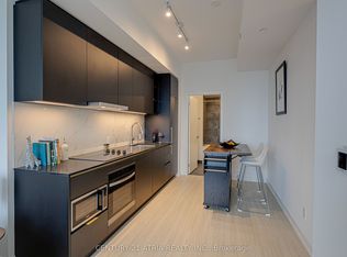 8 Wellesley, Toronto, ON M4Y 0J5