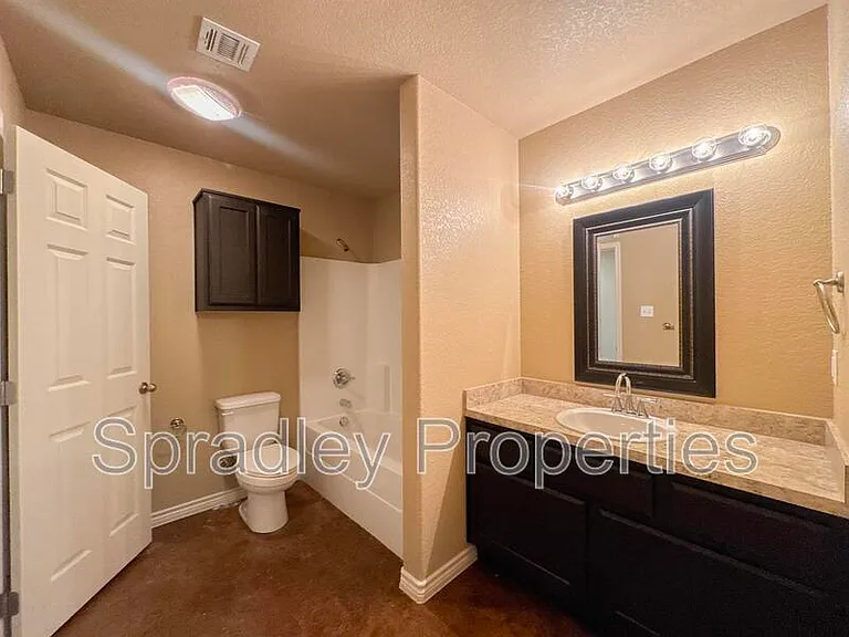 1562 Vani Ct — Photo 8