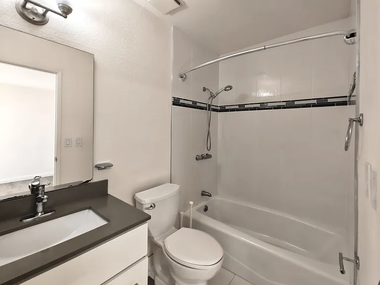 2086 Fairway Glen Dr — Photo 13