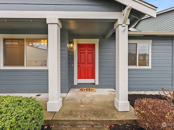 2nd image of 1915 187th Street Ct E