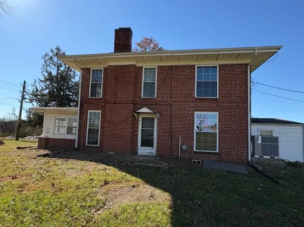 420 W Old A J Hwy #J, New Market, TN 37820