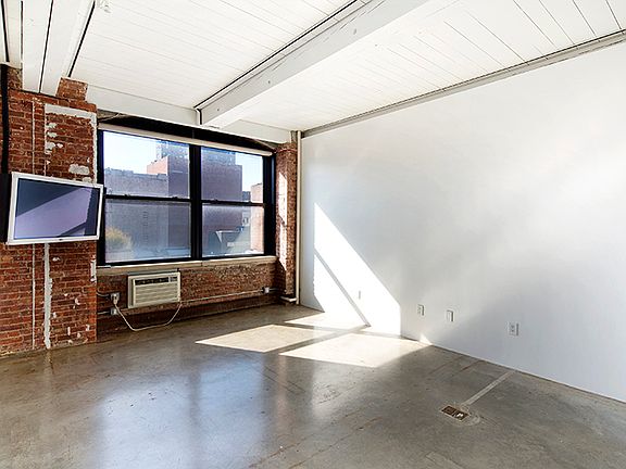 4th image of 525 W 22nd St APT 5C