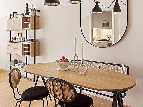4th image of 547 W 47th St #1003