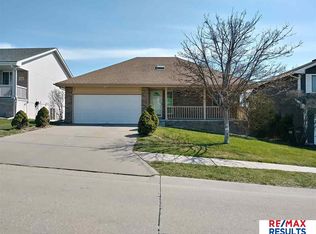 8439 Potter St, Omaha, NE 68122