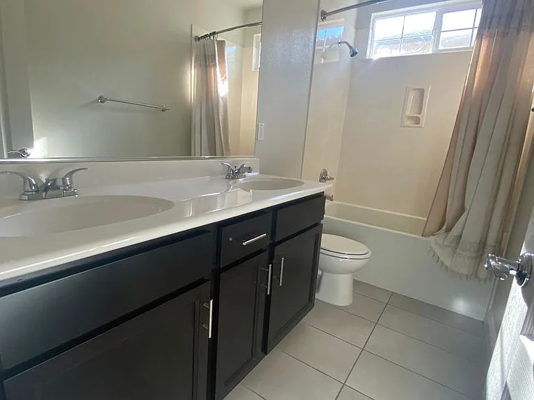 35 Huddlestone Cir — Photo 12