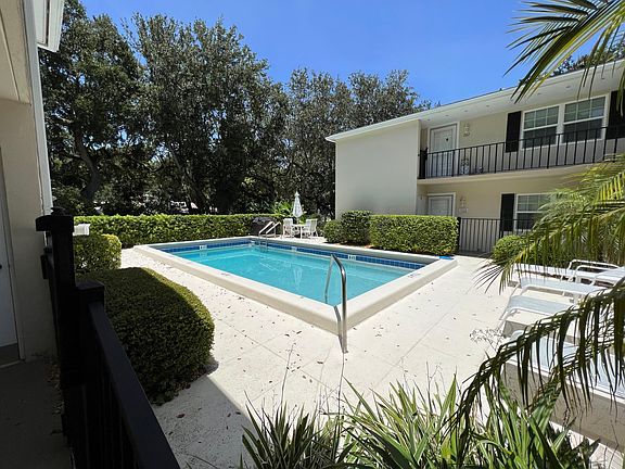 3rd image of 800 Coquina Ln APT 105