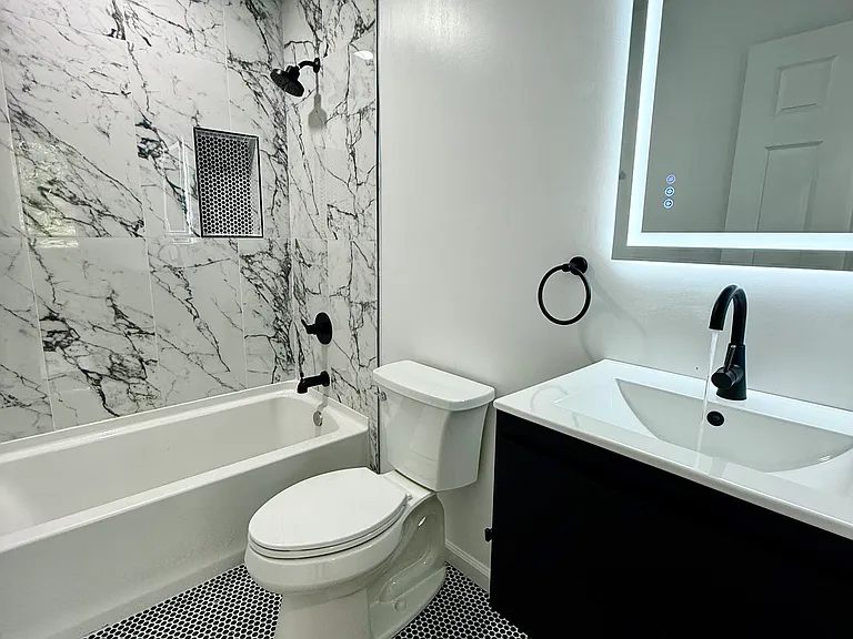 143 N Patterson Park Ave — Photo 8