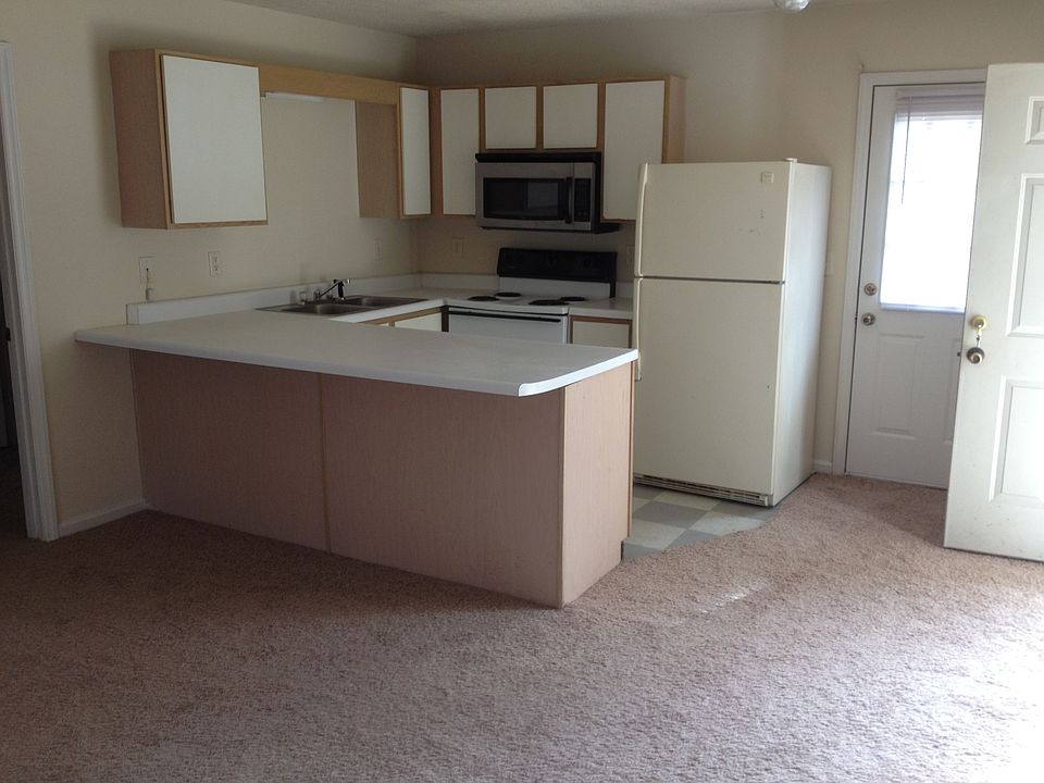 2nd image of 405 City View St