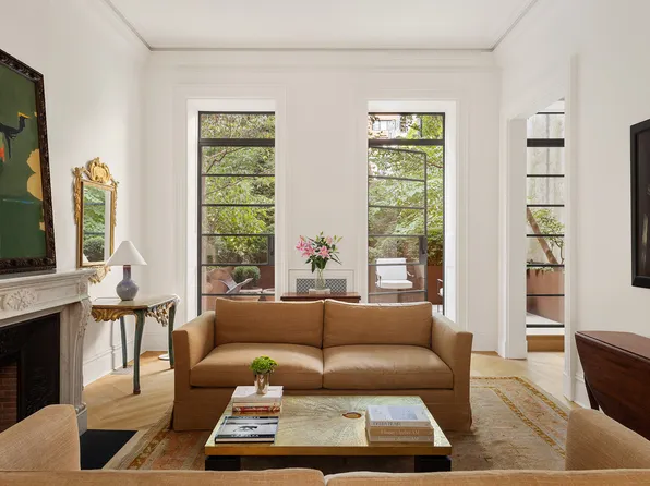 55 West 9th Street image 3 of 18