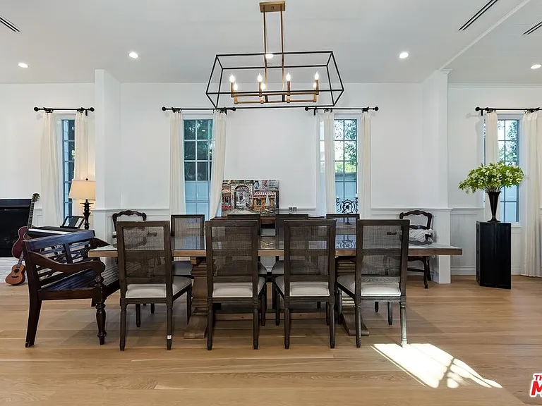 10810 Wilkins Ave — Photo 6