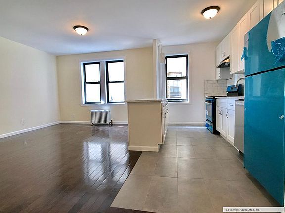 4th image of 165 Pinehurst Ave APT 3E