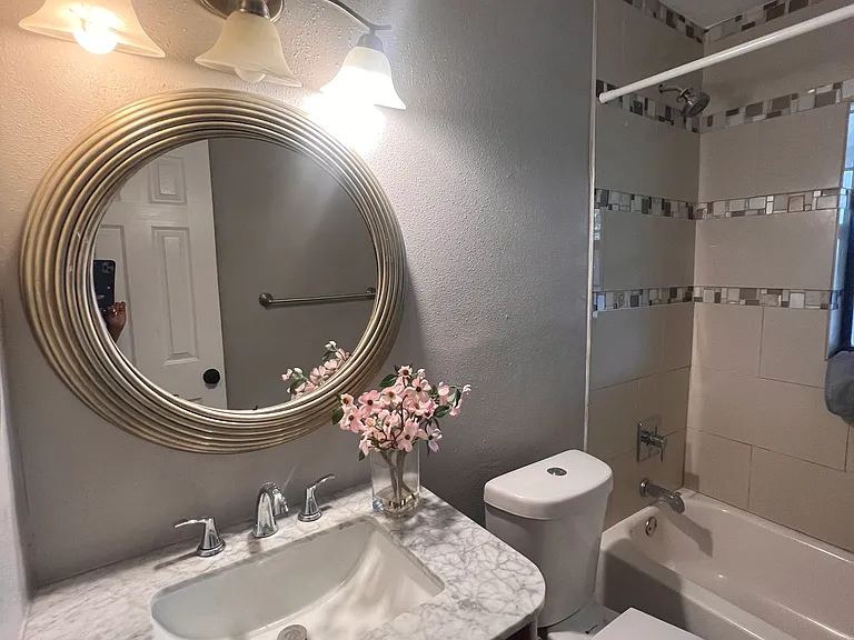 2111 S West Shore Blvd — Photo 14