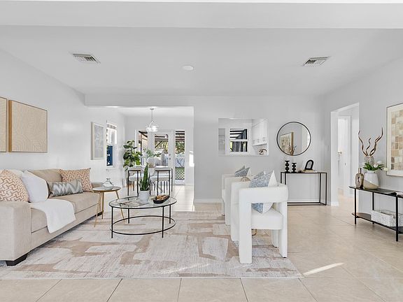 4th image of 719 SW 20th Street