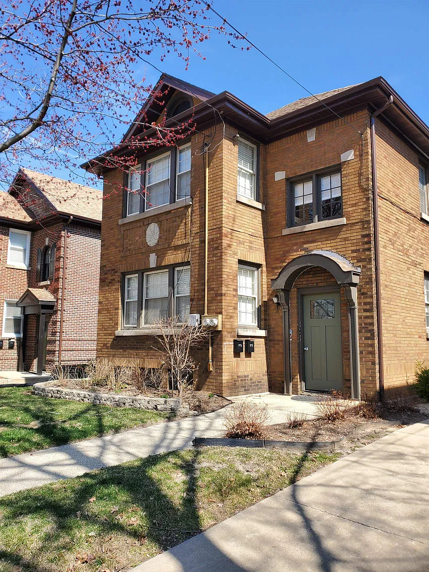 718 Seminary St photo 1