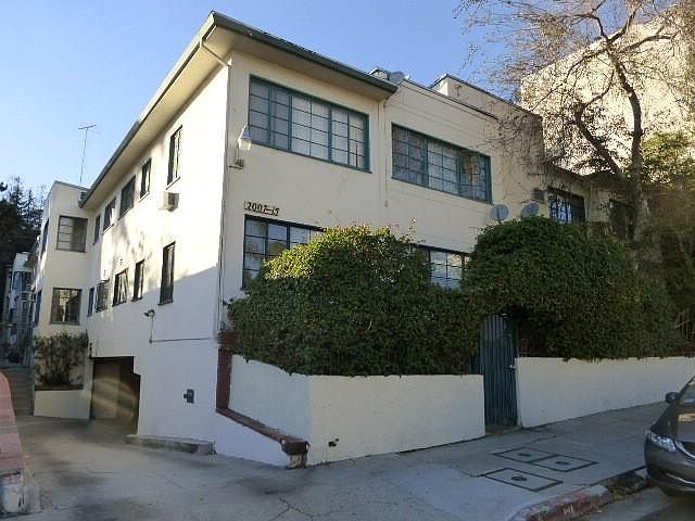 1st image of 2015 Argyle Ave APT 17