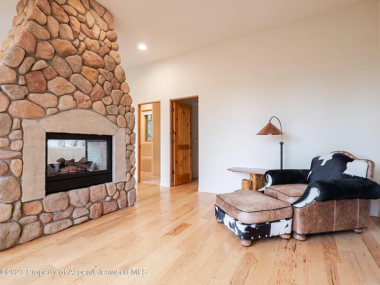 40 Maple Ridge Ln — Photo 19