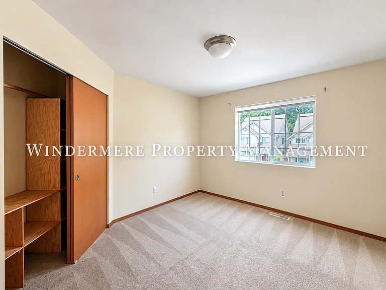 3005 NE Yale Way — Photo 13