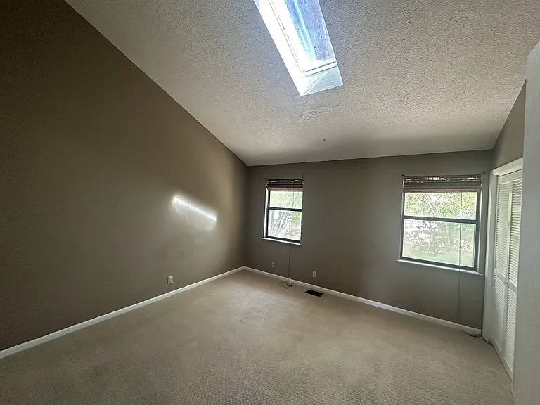727 S Main St #99 — Photo 5