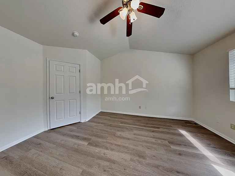 8433 Golden Eye Dr — Photo 8