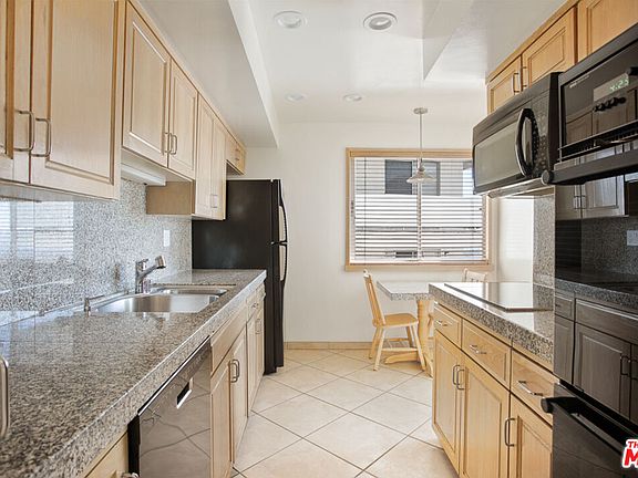 4th image of 7250 Franklin Ave Unit 1108