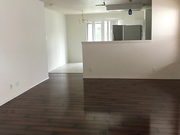 3rd image of 688 Cherokee Blvd