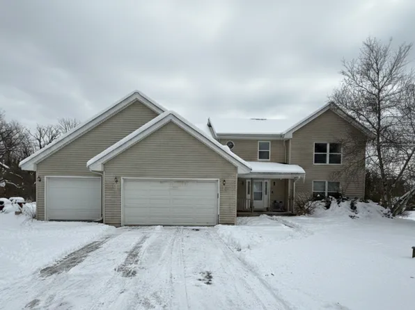 1903 Lands Ct, Crystal Lake, IL 60012