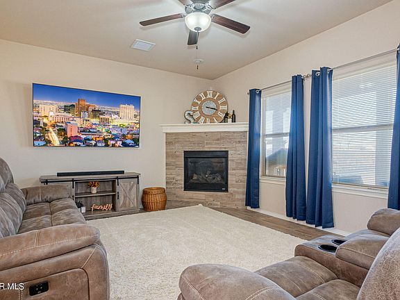 3rd image of 7557 Red Cedar Dr