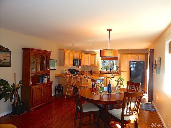 5th image of 399 N Wynoochee Dr SW