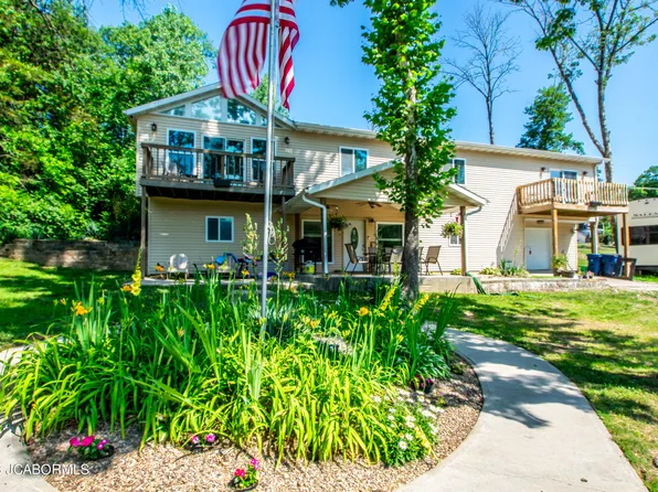 205 Summer Tree Pl, Holts Summit, MO 65043