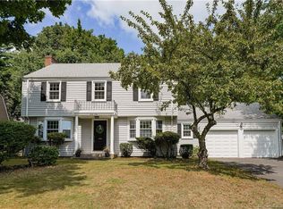 44 Pioneer Dr, West Hartford, CT 06117
