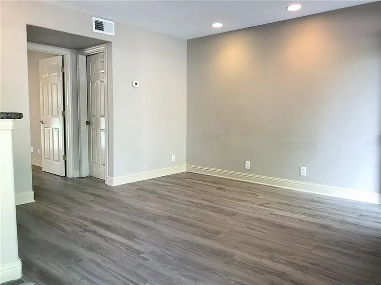 500 E Riverside Dr #154 — Photo 7