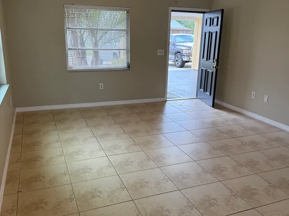 7041 Brentford Rd, Sarasota, FL 34241