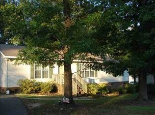 117 Fairview Oaks Dr, Campobello, SC 29322