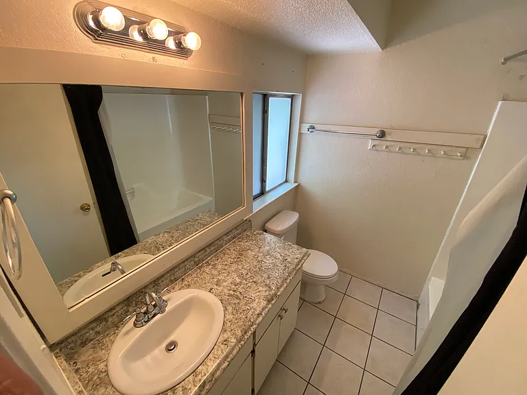 1713 Burton Dr — Photo 7