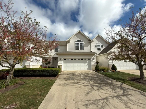765 Wildberry Cir, Avon Lake, OH 44012