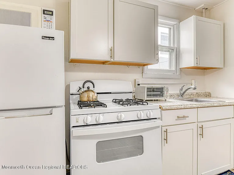 31 Atlantic Ave #1W — Photo 11