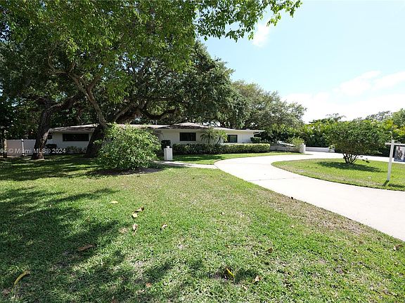 2nd image of 895 Indian Ln