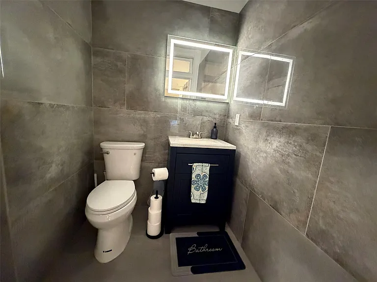 318 Hyde Park Blvd #A — Photo 21