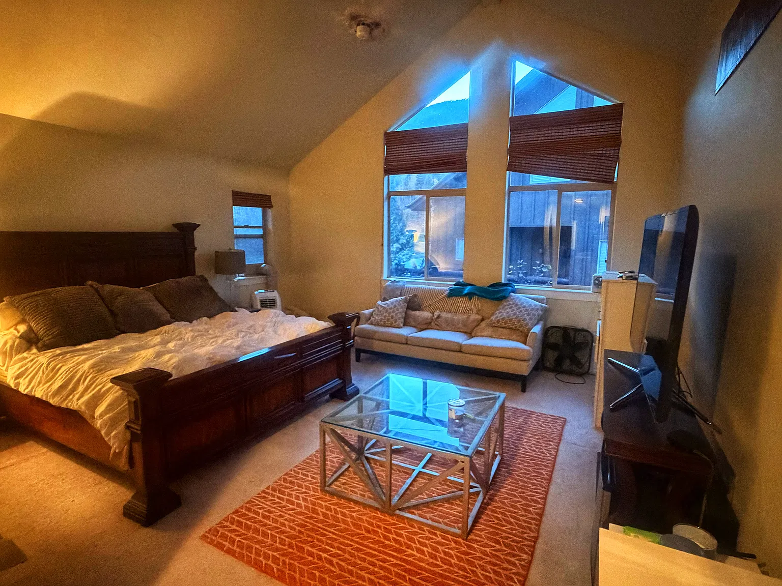 3 bed, 2259 sqft, $5,000 — Photo 3