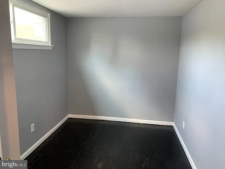 881 Wedgewood Dr — Photo 16