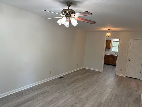 4th image of 227 Randolph Ave