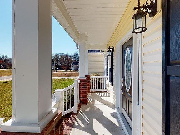 2nd image of 203 Dogwood Estates Ln