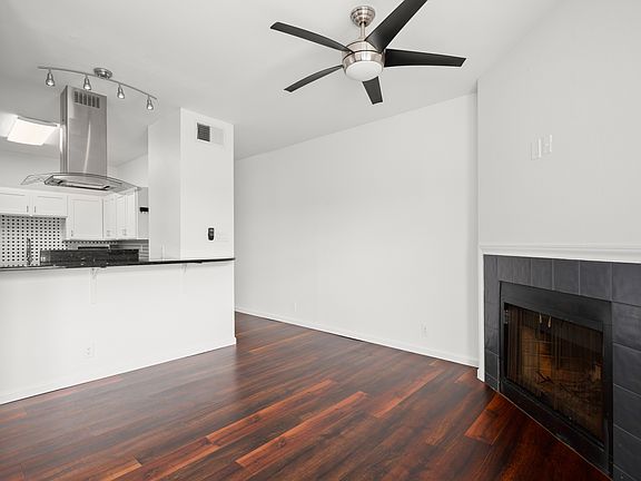 5th image of 2414 Longview St APT 307