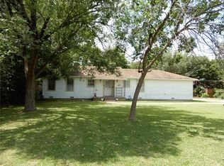 528 W Red Bud Ln, Lancaster, TX 75146