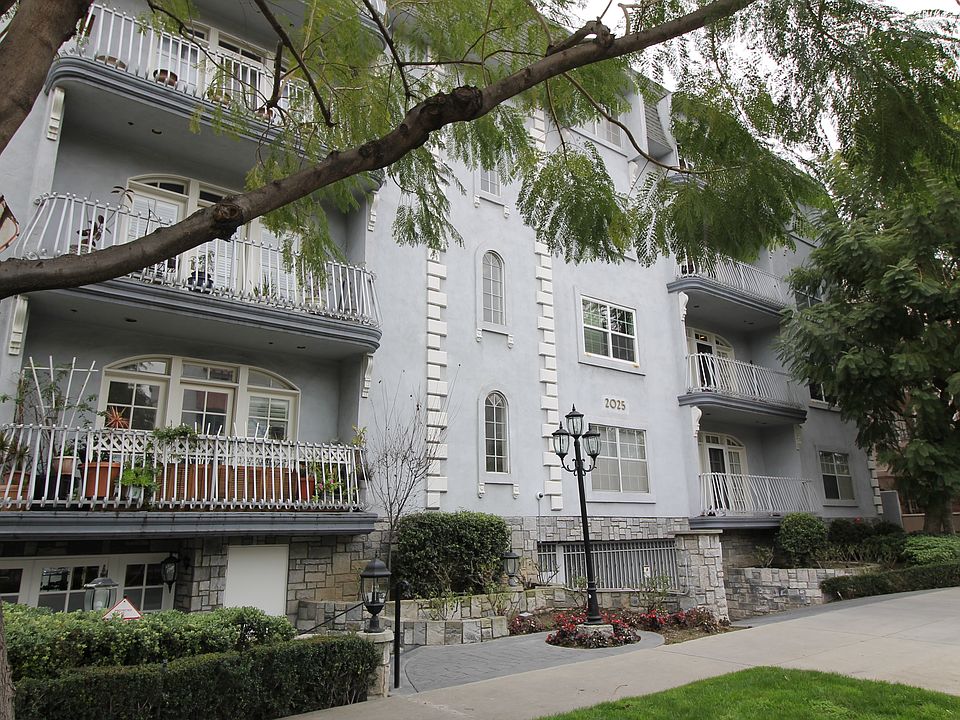 1st image of 2025 S Beverly Glen Blvd APT 3