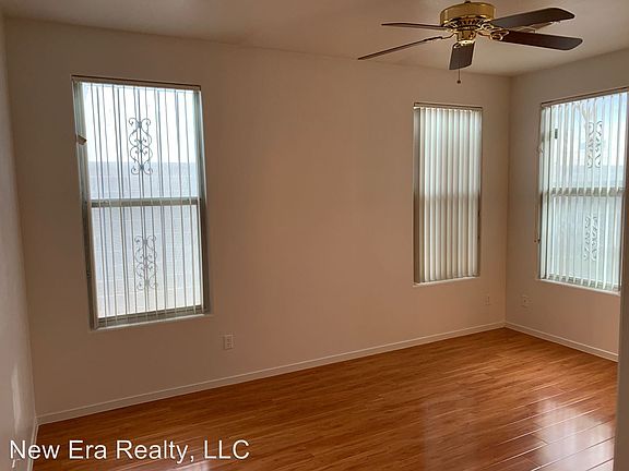 5th image of 2600 Living Rock St