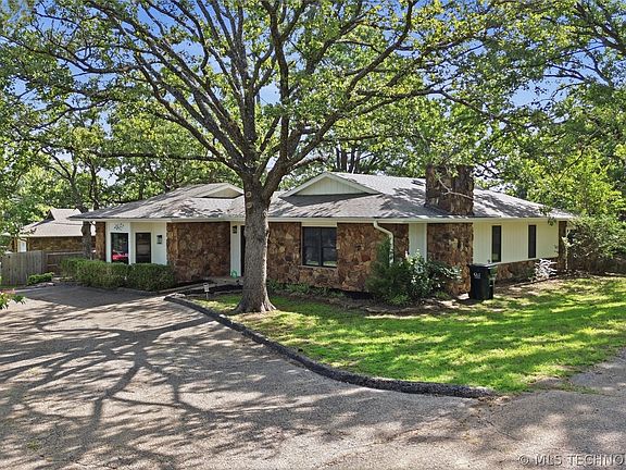 5th image of 142 N Salt Creek Dr
