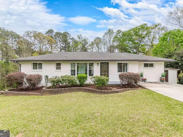 2396 Elmwood Cir SE, Atlanta, GA 30339