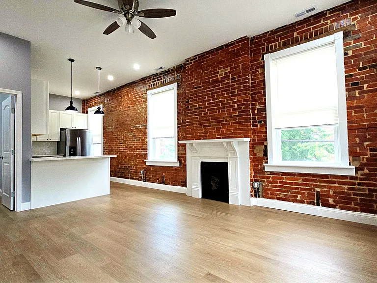 3500 Magnolia Ave #2R — Photo 7